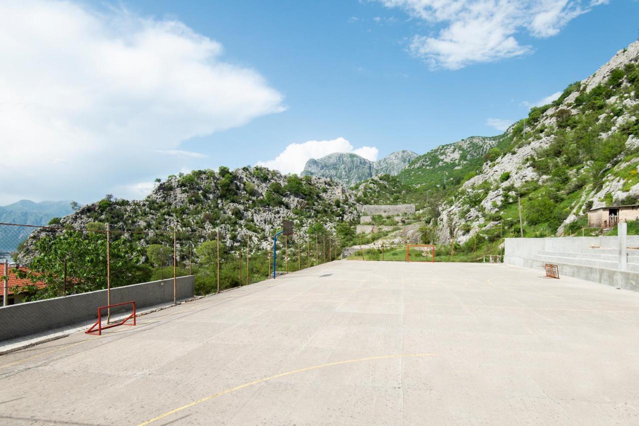 Apartment Galiot Kotor Ngoại thất bức ảnh
